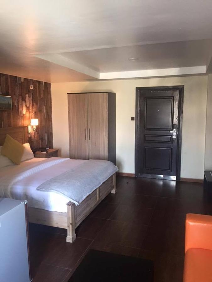 Villa Toscana Hotel And Suits Лаґос Екстер'єр фото