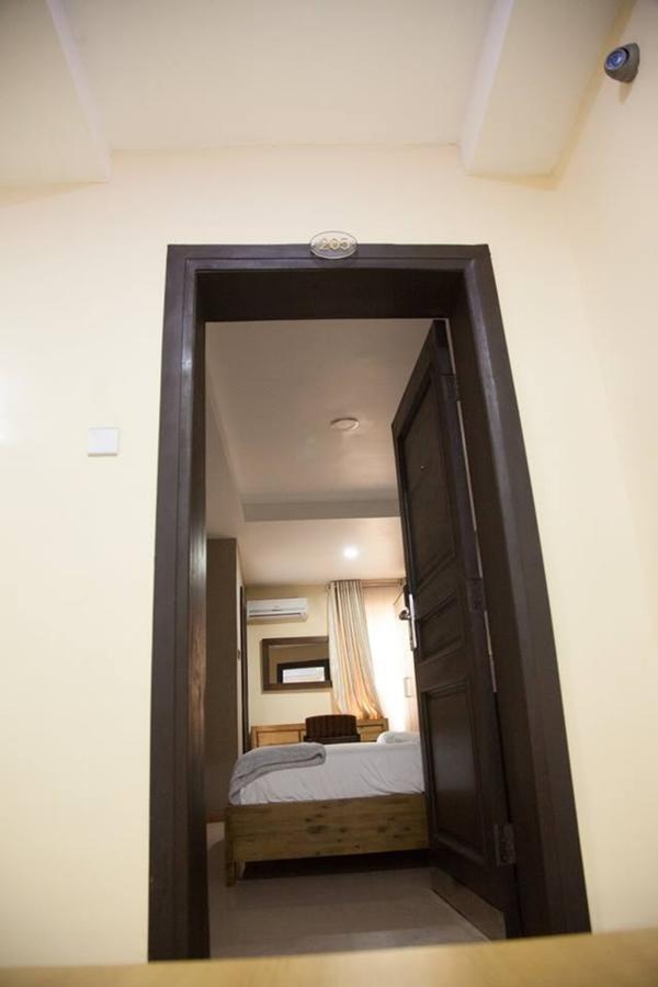 Villa Toscana Hotel And Suits Лаґос Екстер'єр фото