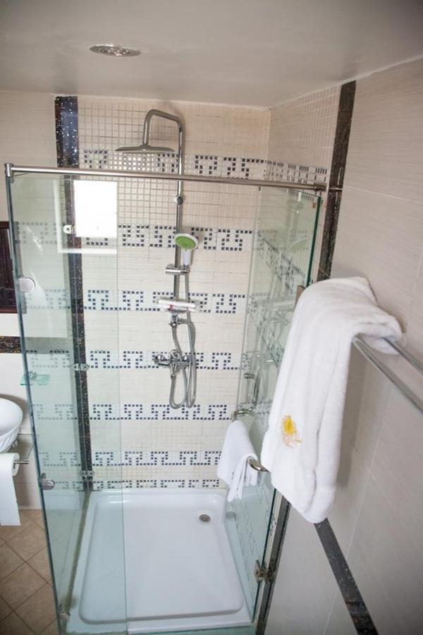Villa Toscana Hotel And Suits Лаґос Екстер'єр фото